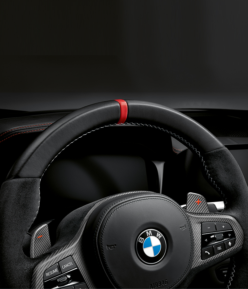 STEERING WHEEL IN LEATHER.